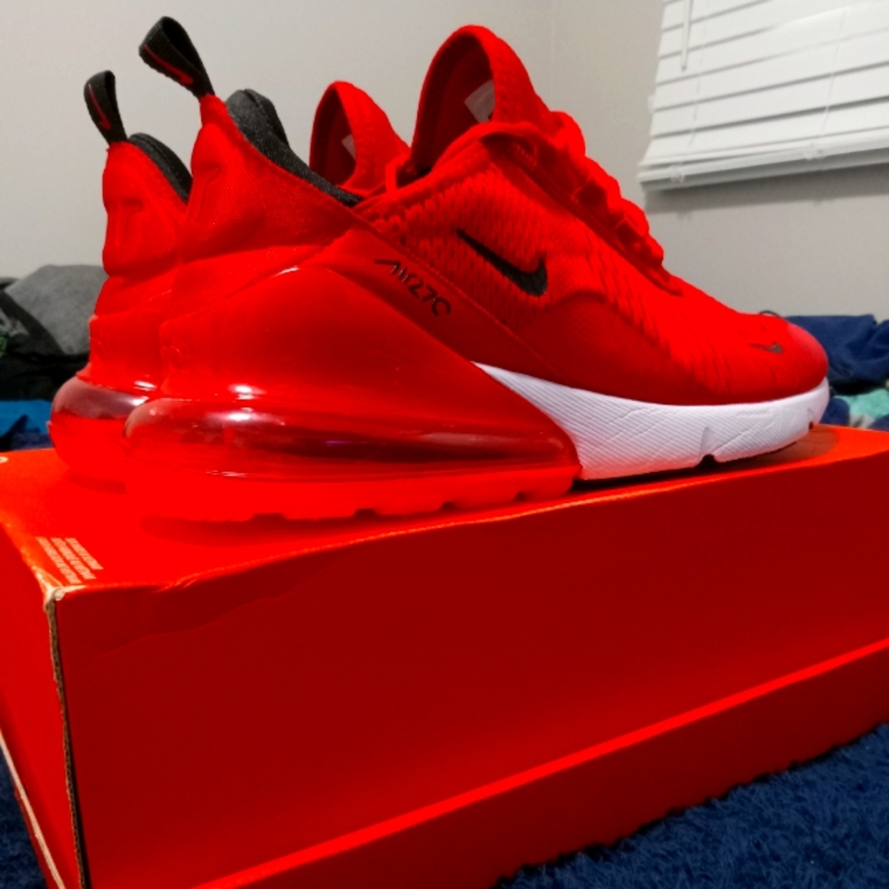 Nike Air Max 270 (Best Offer)